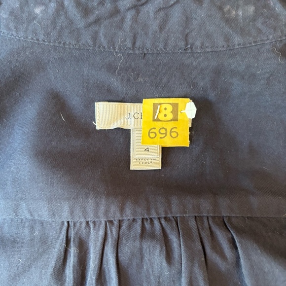 💎 J.Crew Ruffle-Collar Sleeveless Button-Down Shirt – Navy (Size 4) 💎 - Picture 8 of 10
